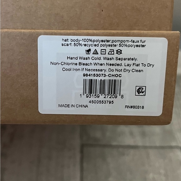 Lucky Brand Scarf and Hat Boxed Set - Picture 5 of 5